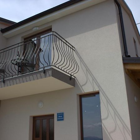לובראן Apartman Sara S Pogledom Na More מראה חיצוני תמונה